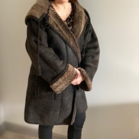POZZI MADE IN ITALY CHARCOAL HOODED SHEARLING - Picture 1 of 2